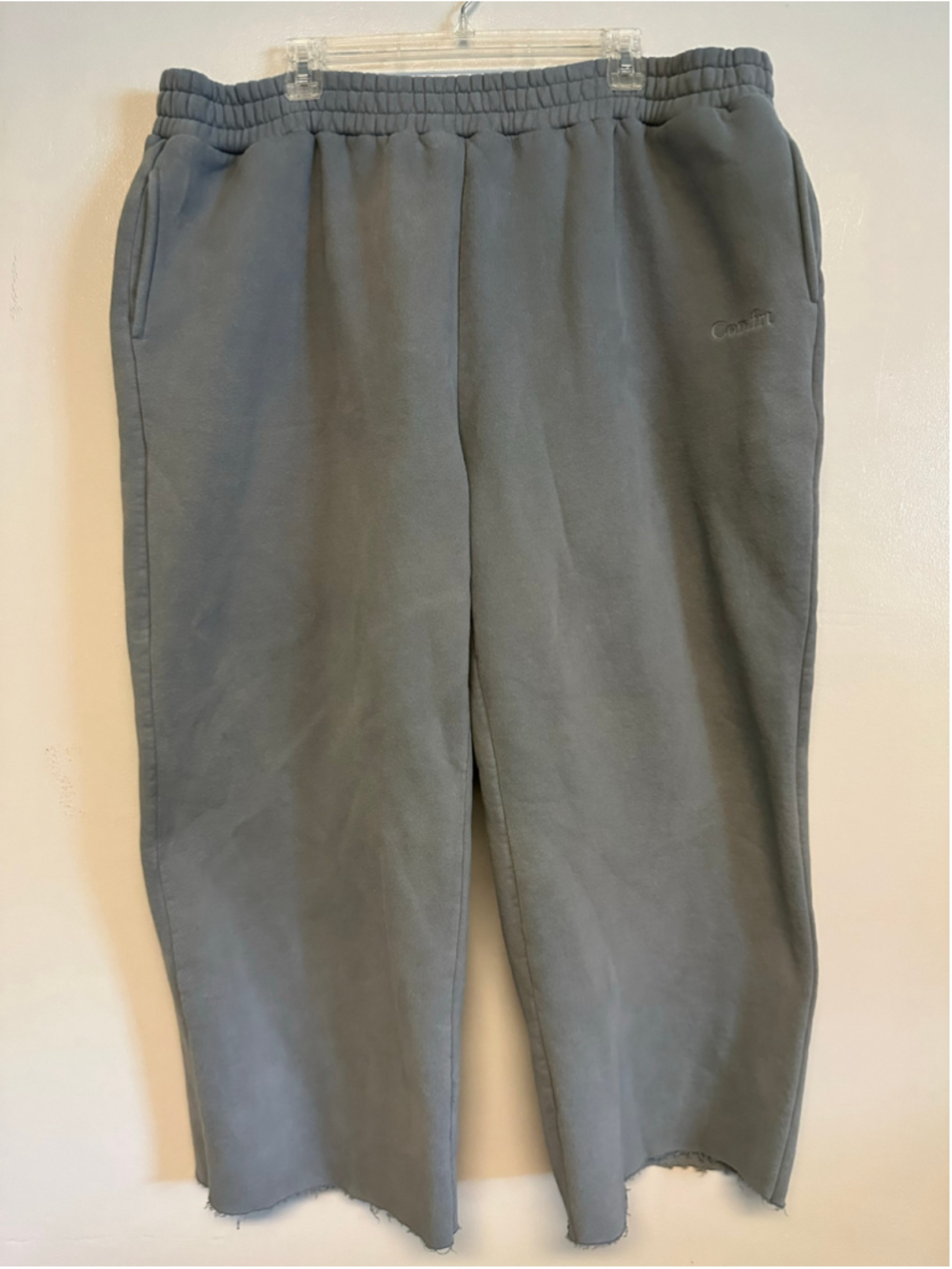 Comfrt Joggers Sweatpants Grey Size 3XL Cropped